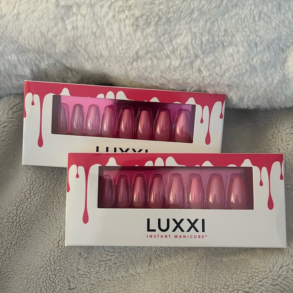 2 SETS OF LUXXI INSTANT MANICURE PRESSON NAILS BRAND NEW RETAIL $16 each